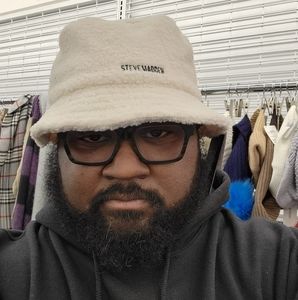 Meet your Posher, Todd